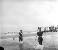 Sea bathing in Boulogne